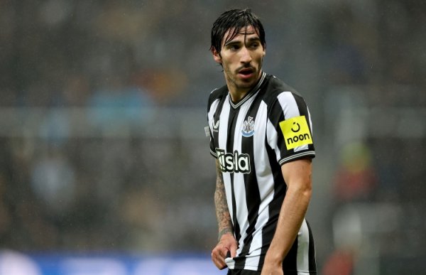 配资世界门户首页 邮报盘点今年夏窗可能离队22人，托纳利、德拉普、格拉利什在列